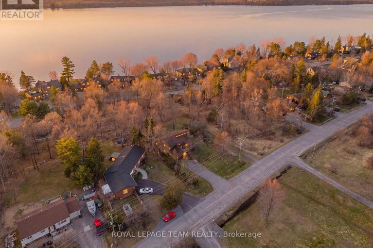 29687996/2870-old-maple-lane/dunrobin-shores/ottawa/ontario/K0A1T0_46