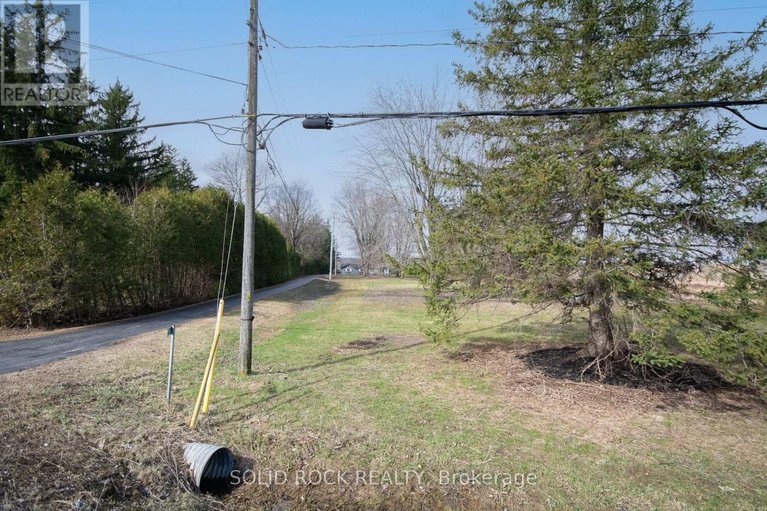 28251367/724-river-road/riverside-southgloucester-glen/ottawa/ontario/K4M1B2_5