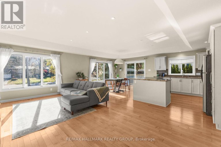 29050098/2605-pierrette-drive/cumberland-estates/ottawa/ontario/K4C1B6_6