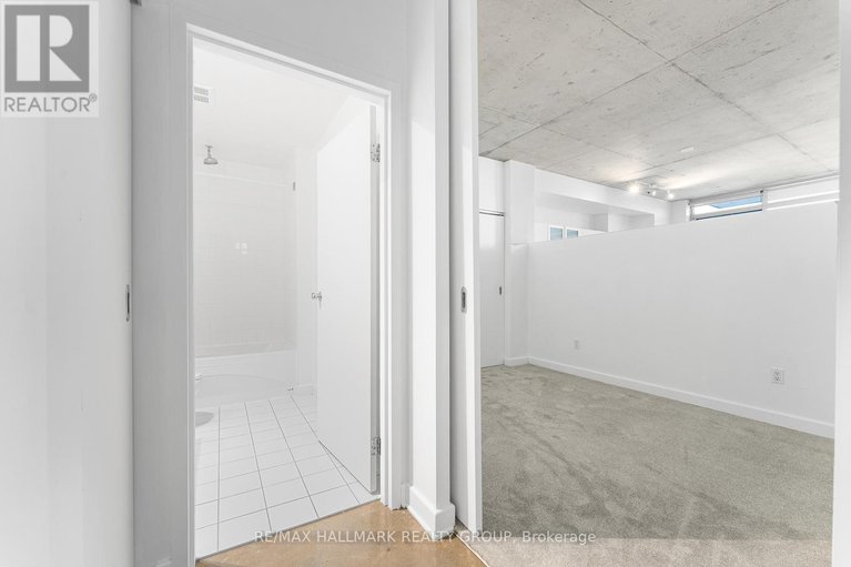 29240136/903-180-york-street/lower-townbyward-market/ottawa/ontario/K1N1J6_24