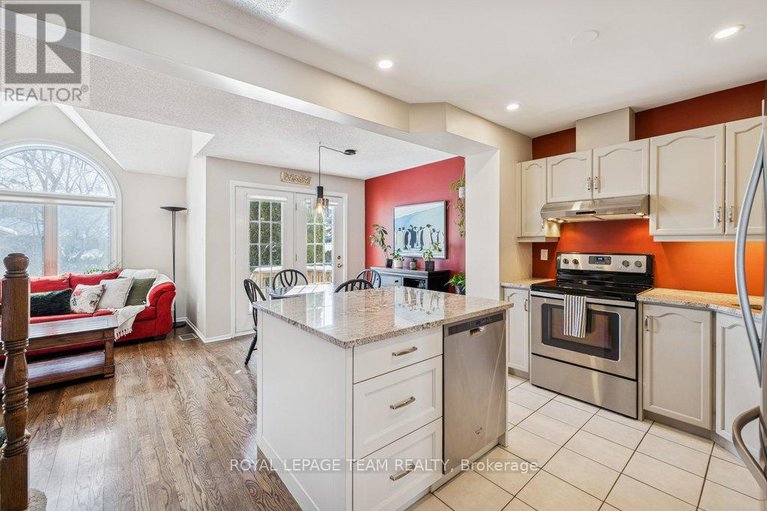 29366238/4298-sunwood-crescent/carson-grove/ottawa/ontario/K1J1B8_6