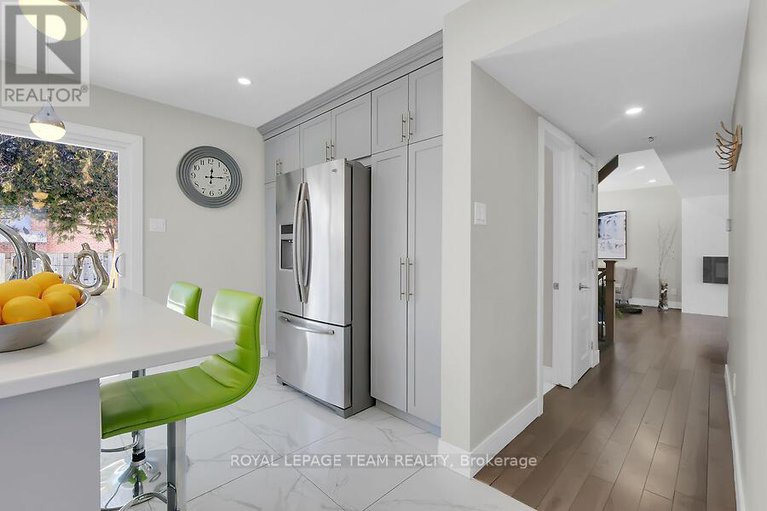 28001635/1107-normandy-crescent/borden-farmstewart-farmcarleton-heightsparkwood-hills/ottawa/ontario/K2E5A3_13
