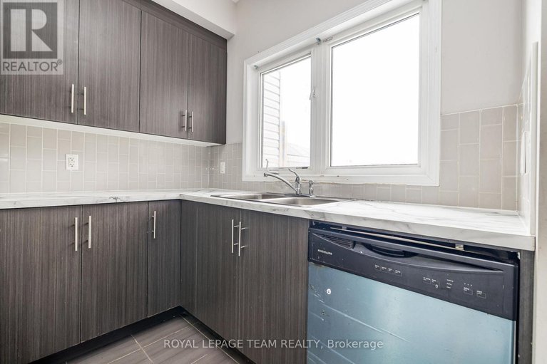 29260838/604-via-campanale-avenue/longfields/ottawa/ontario/K2J4X1_15