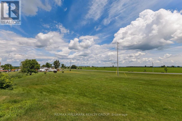 28595134/585-blue-corner-road/champlain-twp/champlain/ontario/K0B1K0_44
