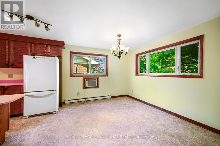 29233177/14-davison-avenue/brockville/brockville/ontario/K6V3C2_10