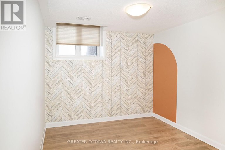 29592817/16-415-eldorado-private/morgans-grantsouth-march/ottawa/ontario/K2K0N9_16