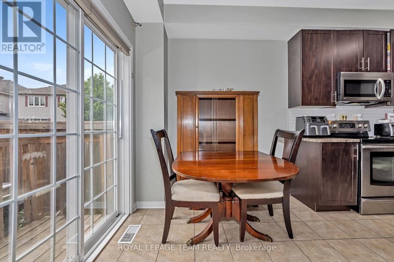 28438755/625-pepperville-crescent/emerald-meadowstrailwest/ottawa/ontario/K2M0E8_8