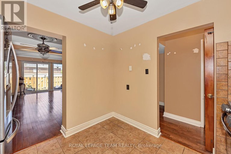 28523246/77-12-bentbrook-crescent/heritage-park/ottawa/ontario/K2J3X9_17