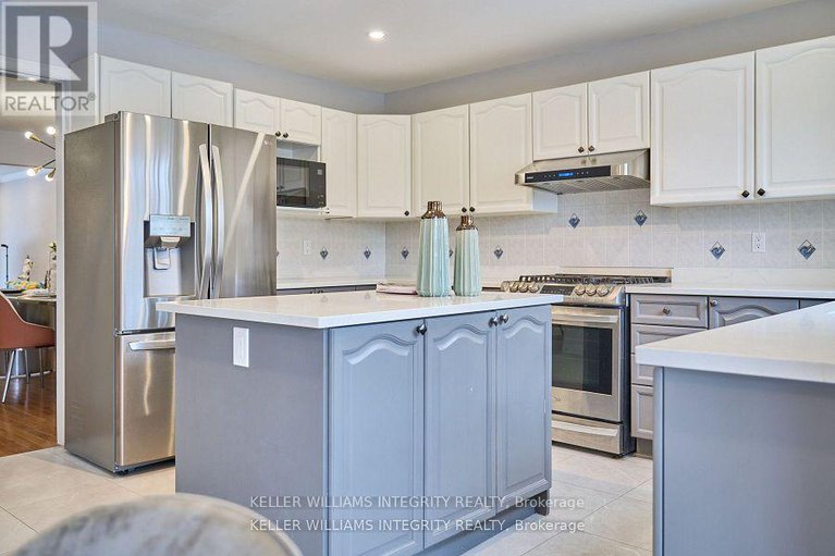28409851/9-shannondoe-crescent/bridlewood/ottawa/ontario/K2M2C8_12