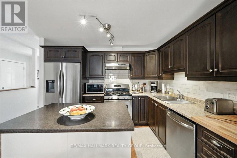 28781614/40-lee-avenue/smiths-falls/smiths-falls/ontario/K7A0A2_4