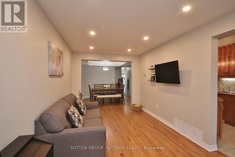 28983773/1267-shillington-avenue/carlington/ottawa/ontario/K1Z8A1_11