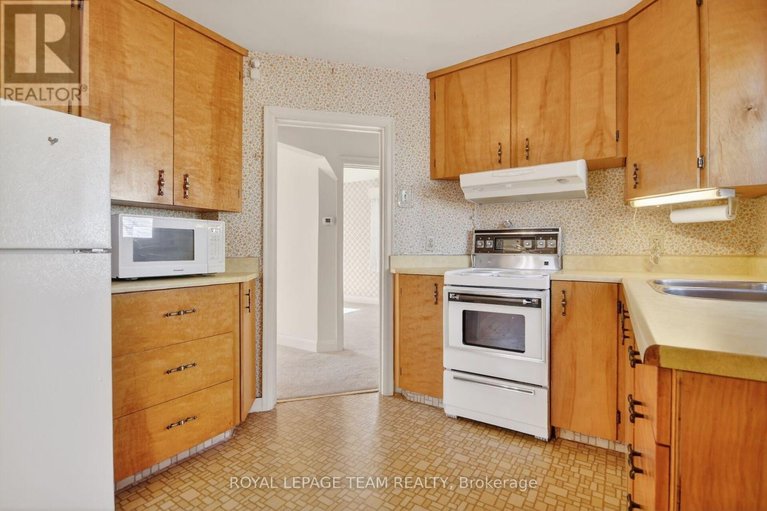 29596243/591-churchill-avenue-n/westborohampton-park/ottawa/ontario/K1Z5E6_11