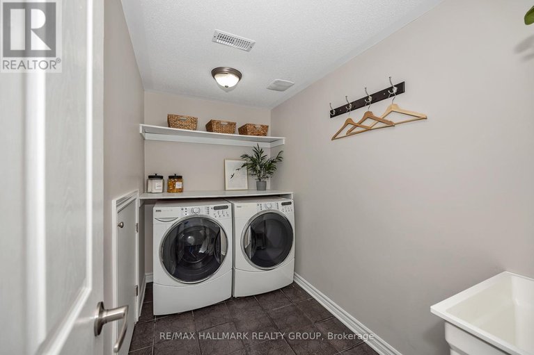 29651054/618-martinique-lane/stittsville-north/ottawa/ontario/K2S0L9_9