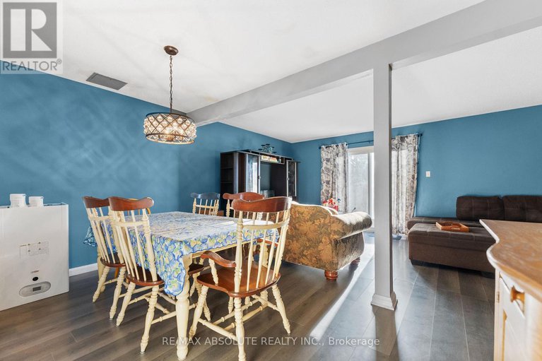 28870160/6138-brookside-lane/convent-glen-south/ottawa/ontario/K1C2K7_8