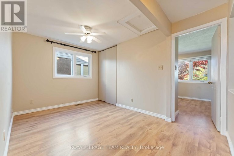 29038836/1094-alenmede-crescent/fairfield-heights/ottawa/ontario/K2B8H3_14