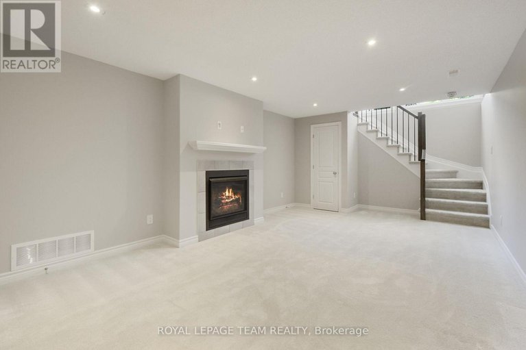 28884791/273-shinleaf-crescent/mer-bleuebradley-estatesanderson-park/ottawa/ontario/K1W0J2_45