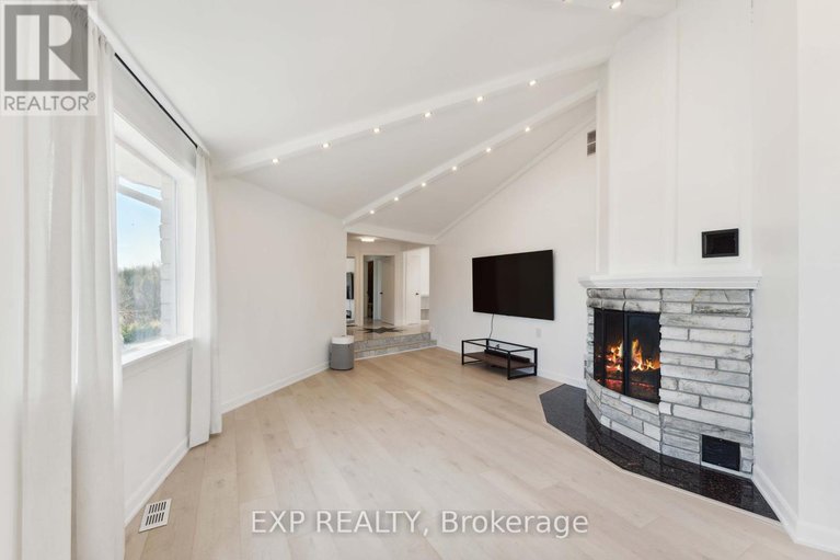 28408914/6974-bank-street/greely/ottawa/ontario/K0A2P0_12