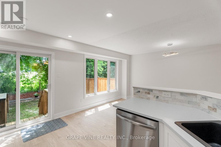 28560590/564-aberfoyle-circle/morgans-grantsouth-march/ottawa/ontario/K2K3R3_9