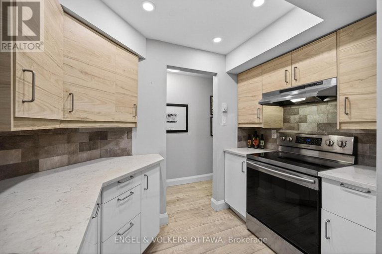 29616184/b-35-robinson-avenue/sandy-hill/ottawa/ontario/K1N8N8_12