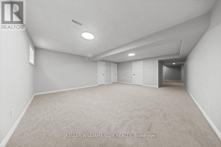 29247024/550-sturnidae-street/half-moon-bay/ottawa/ontario/K2J6X1_31