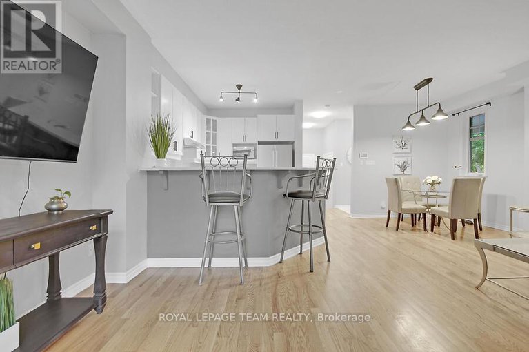 28451153/70-oldfield-street/barrhaven-east/ottawa/ontario/K2G7C2_13