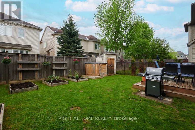 28517168/414-vendevale-avenue/stittsville-north/ottawa/ontario/K2S0M6_32