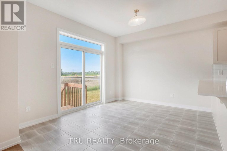 28628636/531-oldenburg-avenue/btwn-franktown-rd-fallowfield-rd/ottawa/ontario/K0A2Z0_12
