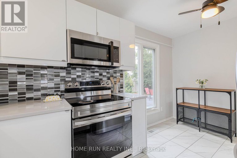 28636833/30-turret-court/glencairnhazeldean/ottawa/ontario/K2L2L1_14