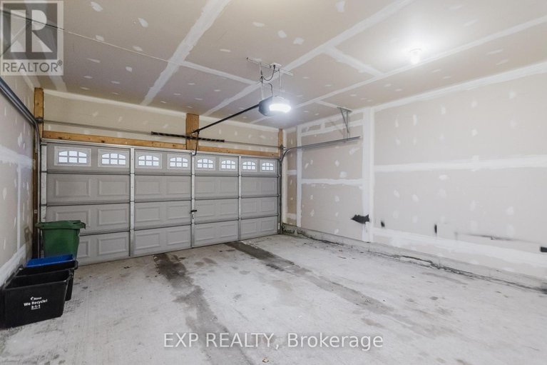 28953712/796-cappamore-drive/half-moon-bay/ottawa/ontario/K2J6V6_41