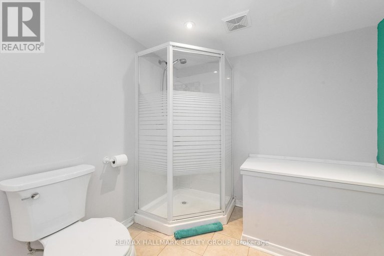 28909917/9-newbury-avenue/borden-farmstewart-farmcarleton-heightsparkwood-hills/ottawa/ontario/K2E6K7_37
