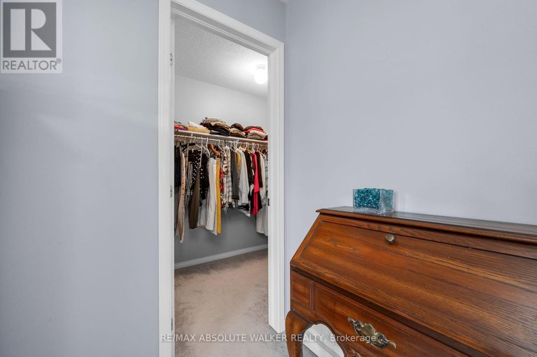 28371656/214-lamplighters-drive/cedargrovefraserdale/ottawa/ontario/K2J0K7_15
