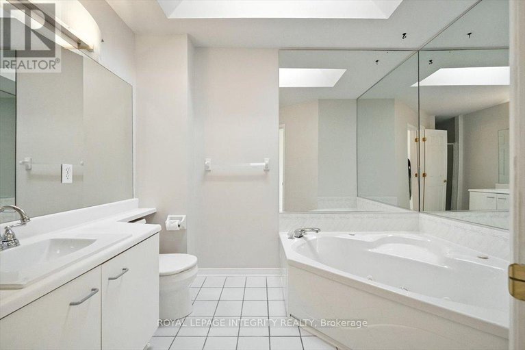 28800164/17-columbus-avenue/overbrook/ottawa/ontario/K1K1R2_35