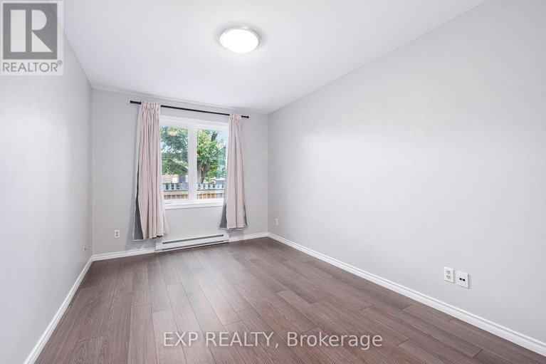 28760669/108-1768-marsala-crescent/fallingbrookpineridge/ottawa/ontario/K4A2G4_14
