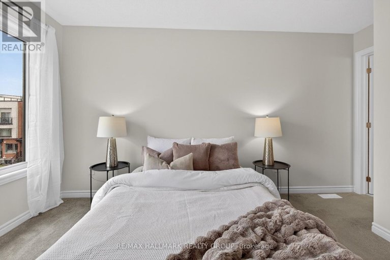 29602221/805-kiniw-private/cfb-rockcliffe-and-area/ottawa/ontario/K1K4Z4_29