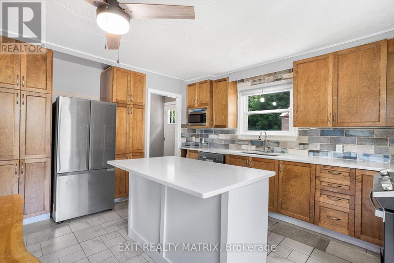 28545282/5795-highway-34-road/vankleek-hill/champlain/ontario/K0B1A0_11