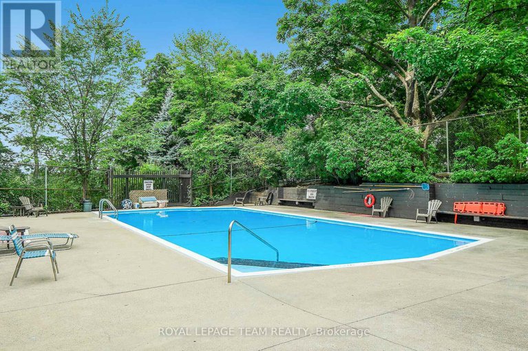 28350117/306-20-chesterton-drive/borden-farmstewart-farmcarleton-heightsparkwood-hills/ottawa/ontario/K2E6Z7_39