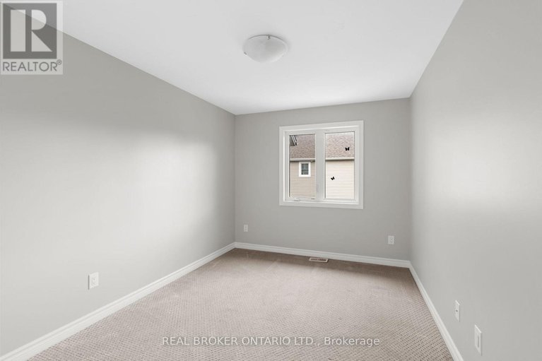 28421576/792-cedar-creek-drive/blossom-parkkemp-parkfindlay-creek/ottawa/ontario/K1T0M6_32