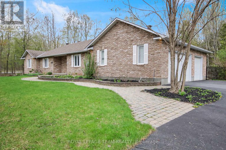 29064308/5719-stuewe-drive/manotick-east-to-manotick-station/ottawa/ontario/K4M1L2_3