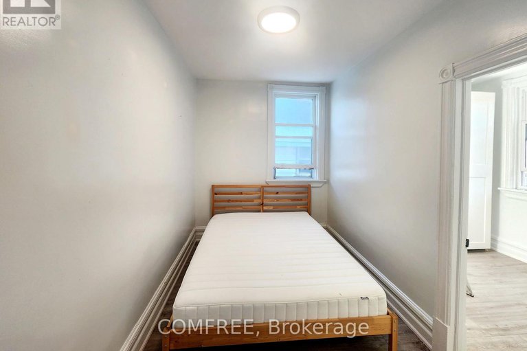 28963681/274-bell-street-s/west-centre-town/ottawa/ontario/K1S4J8_18