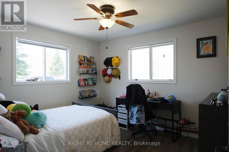 29658315/14-fisher-street/mcnabbraeside-twps/mcnabbraeside/ontario/K0A3L0_17