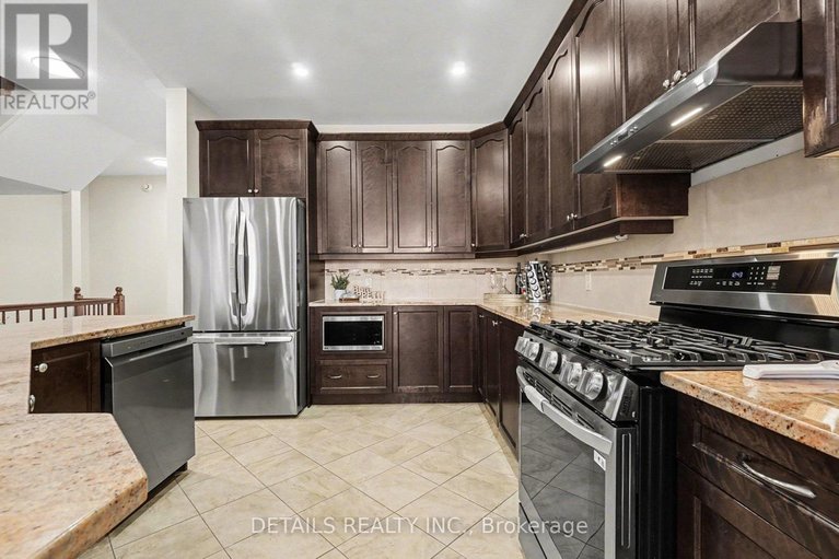 29483719/112-whispering-winds-street/mer-bleuebradley-estatesanderson-park/ottawa/ontario/K1W0B7_10