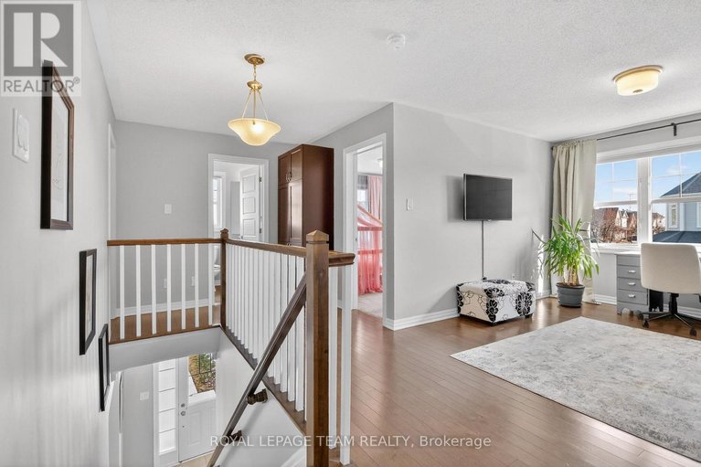 29455181/375-meadowbreeze-drive/emerald-meadowstrailwest/ottawa/ontario/K2M0K3_19