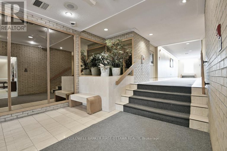 29326516/1107-1100-ambleside-drive/woodroffe/ottawa/ontario/K2B8G6_30