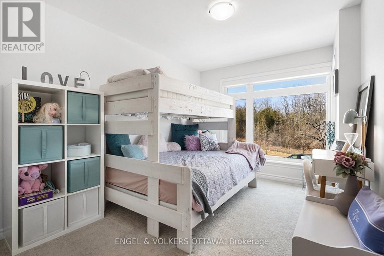 29589198/740-miikana-road/blossom-parkkemp-parkfindlay-creek/ottawa/ontario/K1X0H6_31