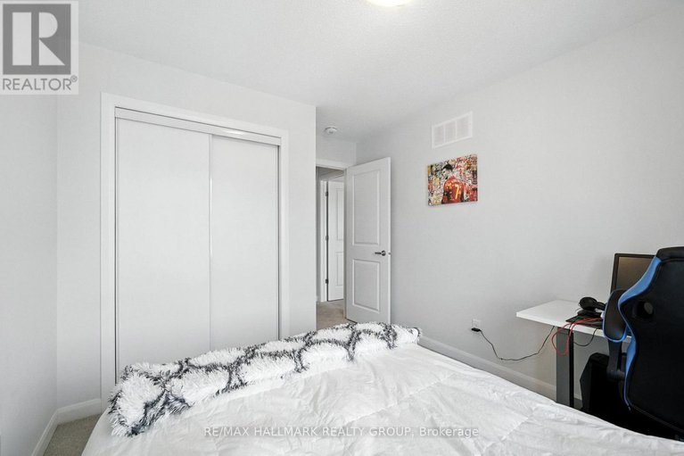 28635890/702-confluence-walk/avalon-west/ottawa/ontario/K4A5M6_23
