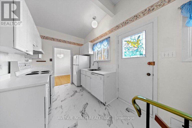 29292329/24-parkmount-crescent/sheahan-estatestrend-village/ottawa/ontario/K2H5T4_14