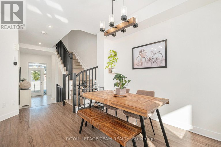 29239266/220-bristol-crescent/kemptville/north-grenville/ontario/K0G1J0_9