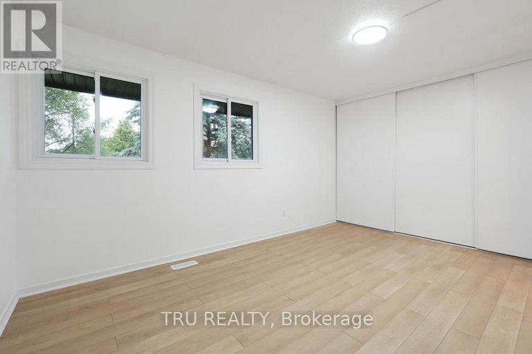 28561491/60-98-mcclintock-way-way/katimavik/ottawa/ontario/K2L2A4_20