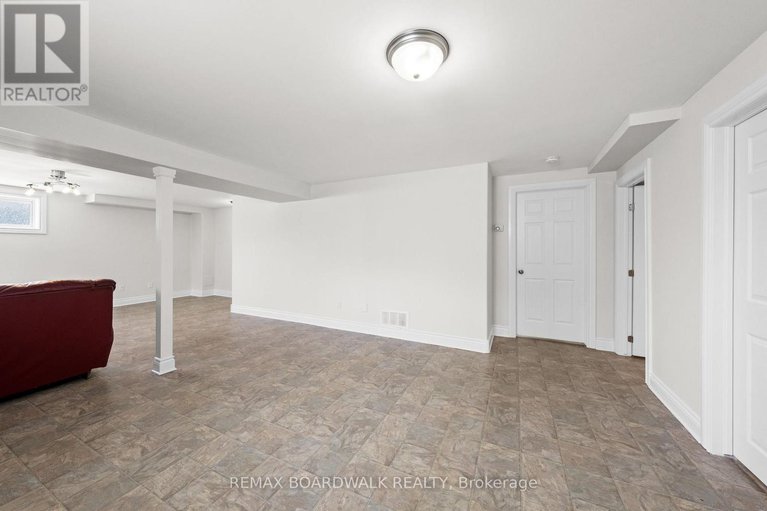 29430722/110-templeton-court/kemptville/north-grenville/ontario/K0G1J0_25