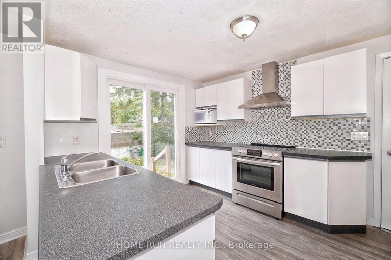 28597038/1292-meadowlands-drive-e/borden-farmstewart-farmcarleton-heightsparkwood-hills/ottawa/ontario/K2E6K5_8